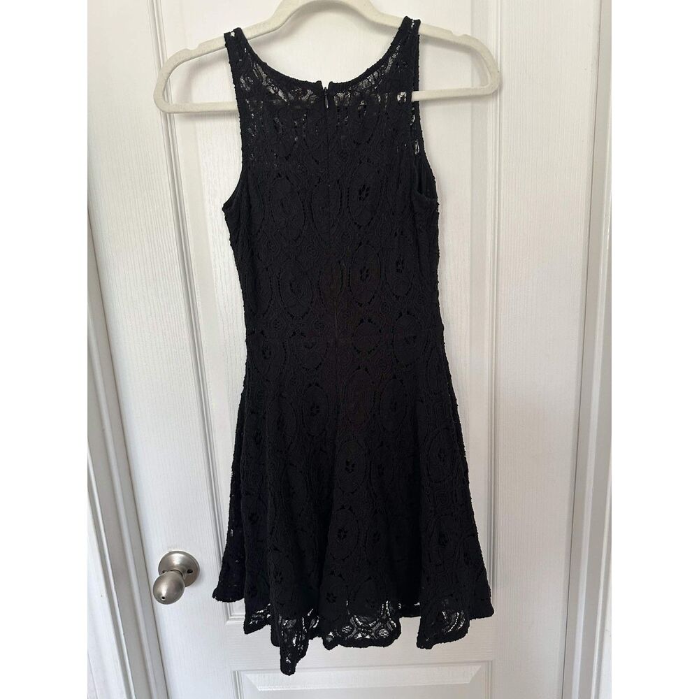 BB Dakota Black Lace Fit & Flare Lace Dress Size 0 Sleeveless Cocktail Romantic - Picture 8 of 8
